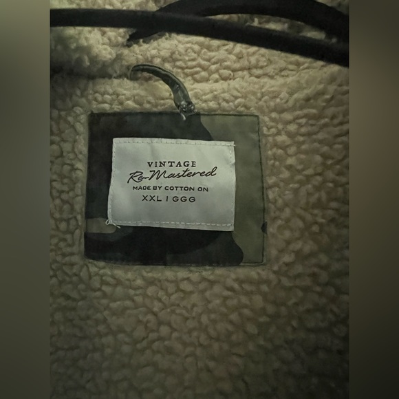 Cotton-On camouflage coat - Picture 3 of 4